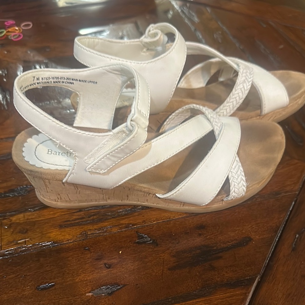 BareTraps White Dress Shoes with Woven Straps